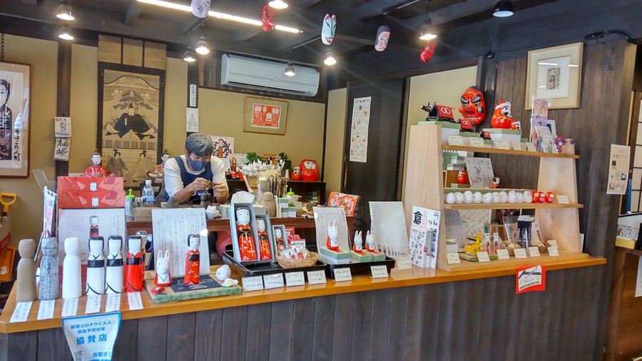 250922はこた人形工房 店内.jpg